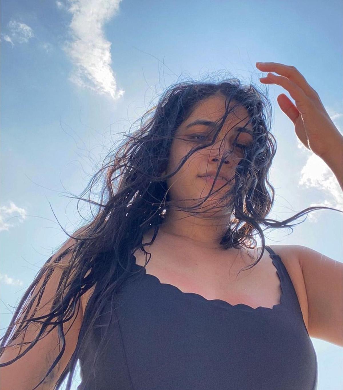 Punarnavi Bhupalam Ups Her Hotness with Hot Pics