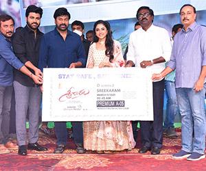 Megastar Chiranjeevi At Sreekaram Pre Release Event