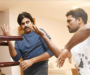Pawan Kalyan Felicitates Marital Arts Trainer Sri Prabhakar Reddy