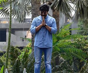 Ram Charan Interacting With Fans On His Birthday