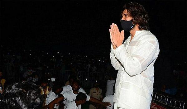 Vijay Deverakonda Didn't Want to Go After the Day's Shoot?