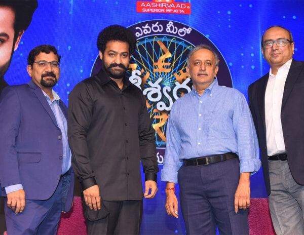ఎన్టీఆర్ మీద అభిమానం... సోషల్ మీడియా కష్టం పోయే ప్రమాదం