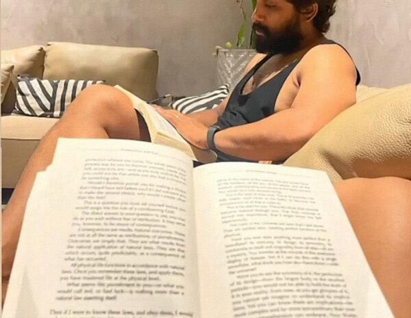 Allu Arjun -Reading Book - Pushpa Movie