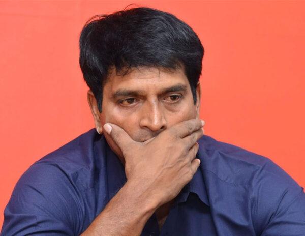 Director Ravi Babu-Avunu