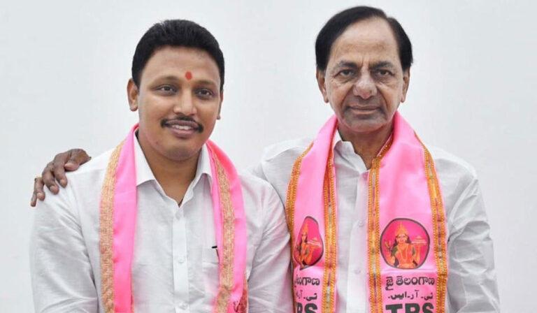 Nomula Bhagath - KCR