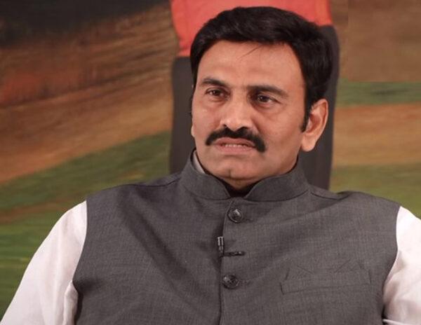 RRR Chooses A New Base To Fight Jagan