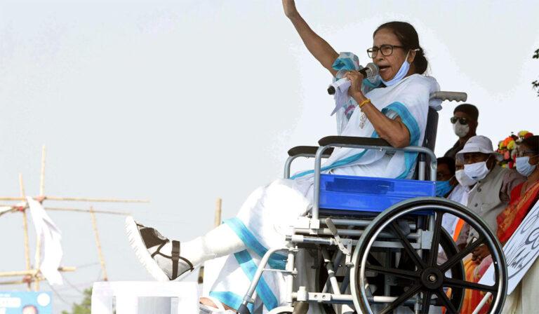 mamata banerjee wheelchair