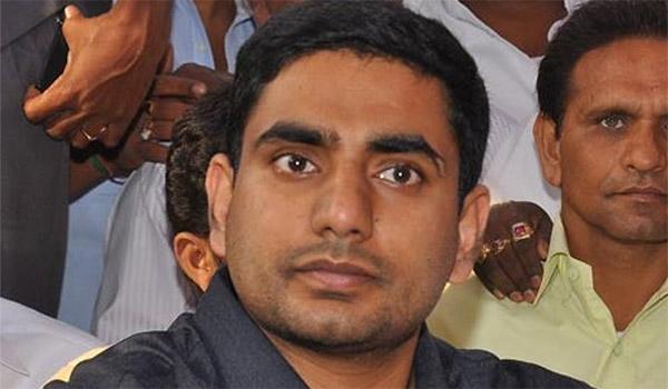 Nara Lokesh met Doctor Sudhakar family who passed away