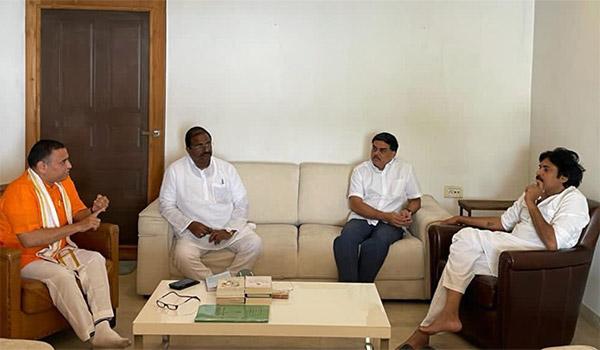 Pawan Kalyan And Batch Were Sleeping Back Then