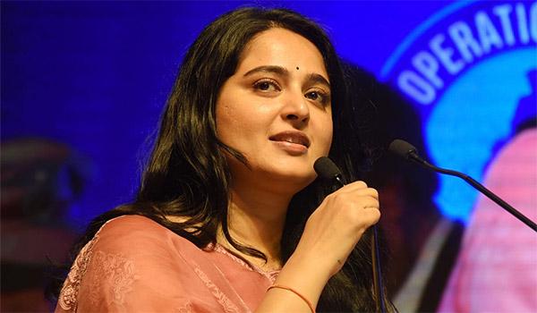 Anushka Lost A Perfect Opportunity?