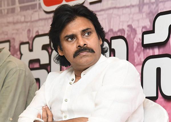Pawan Kalyan Fans Reopen Old Wounds