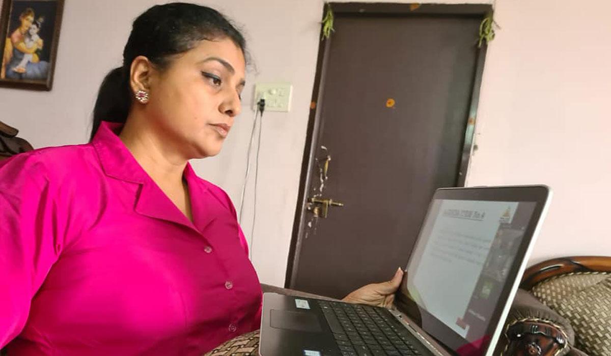Roja Feeling Suffocated In YSR Congress?