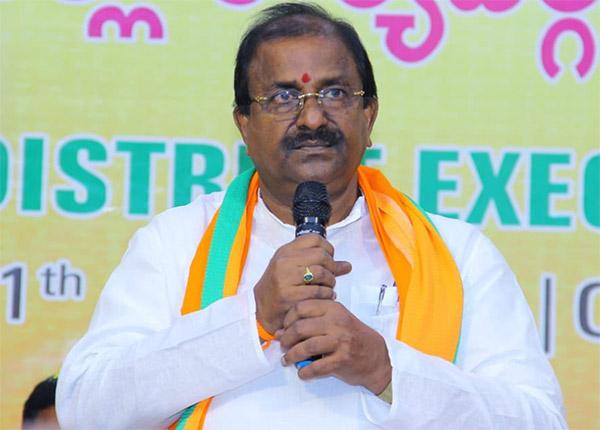 Somu Veerraju visited the Polavaram project