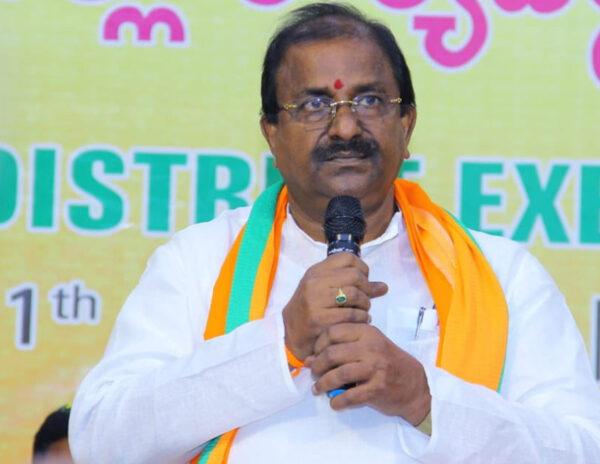  Somu Veerraju visited the Polavaram project