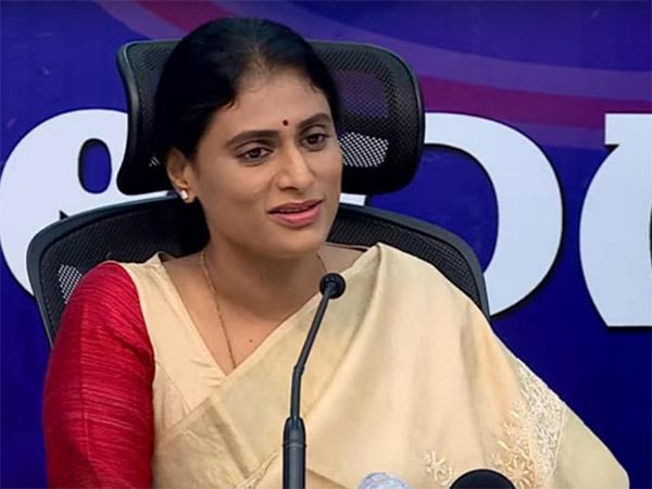 On Rakhi, Sharmila Stays At Distance To Jagan!