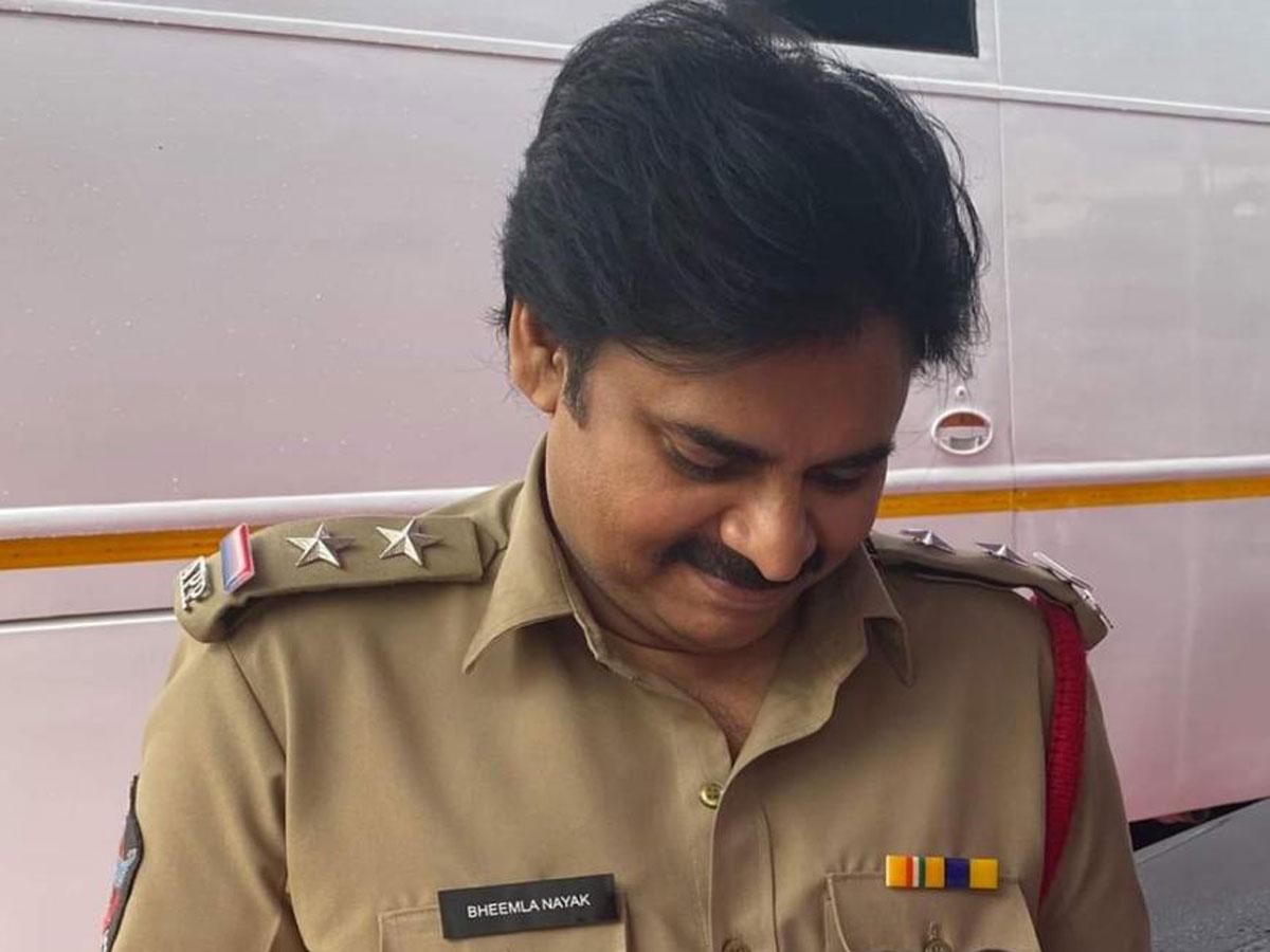 Pic Talk: Completely Shape Out Pawan Kalyan