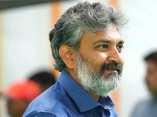 Viral Video: SS Rajamouli In NTR's EMK?
