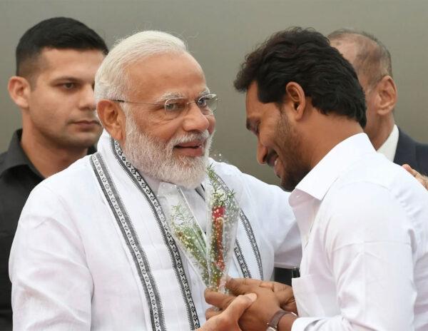 YS Jagan - Narendra Modi- NDA YSRCP