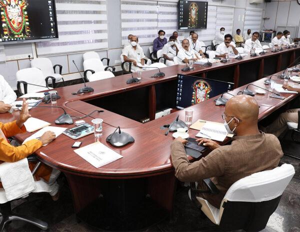 Hindi Imposition In Tirumala: Devotees Fuming