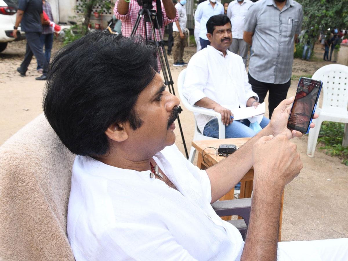 Lack Of Political Sense Among Online Supporters Troubles Janasena!