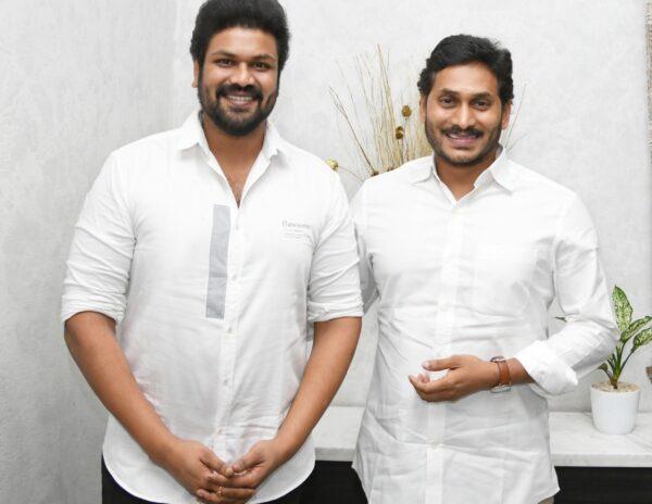 Manchu Manoj - YS Jagan