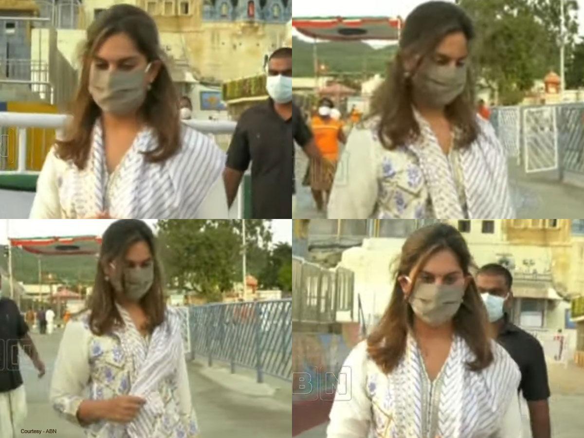 Ram Charan Wife Surprises Everyone With Simplicity