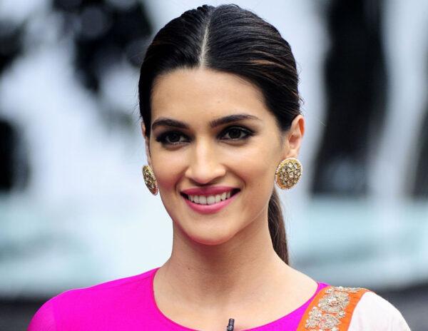 Actress Reveals The Real Side Of Prabhas