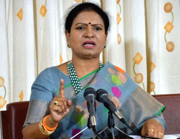 Buses Carrying Huzurabad EVMs Go To TRS Leader's Hotel