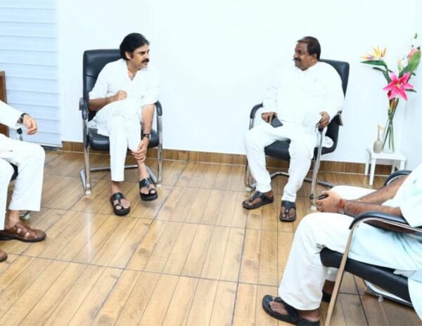 Somu Veerraju Proved More Intelligent Than Pawan Kalyan?