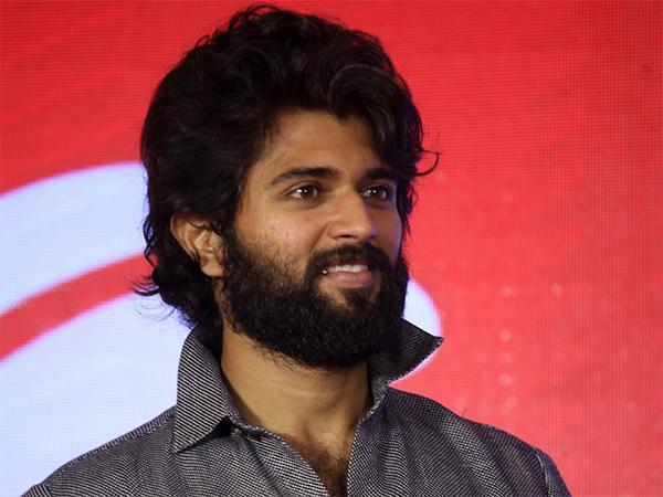Tamil Star Director Waiting For Vijay Deverakonda's Nod
