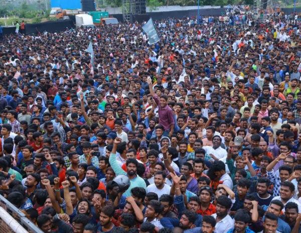 special shows in hyderabad for prabhas fans on his birthday