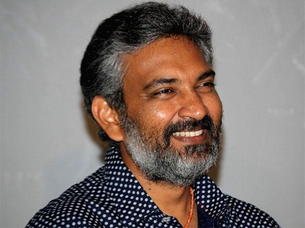 ఎన్టీఆర్, చరణ్ లకు దెబ్బేసిన రాజమౌళి !