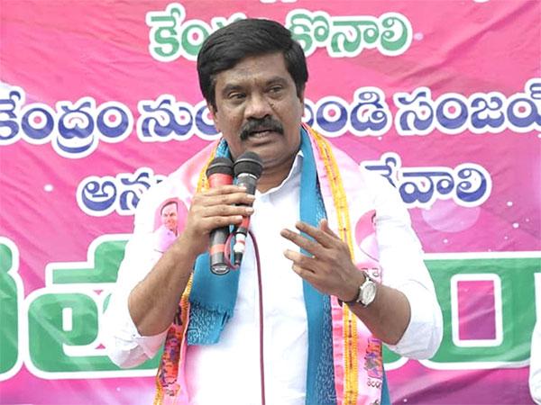 Andhrollu Who Exploited Telangana Are Begging Now: TS Minister