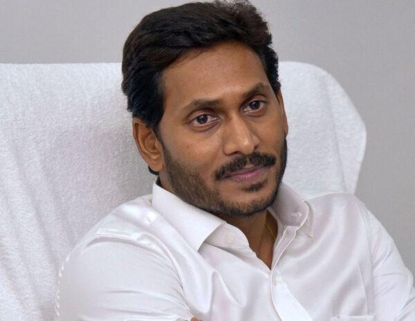 Pressure Gets Better Of Jagan, Commits A Blunder