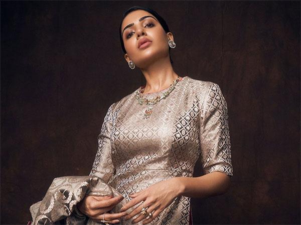 Samantha Flaunts Her Attitude!