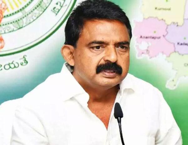 AP Ministers 'Too Casual' About Tollywood Issue!