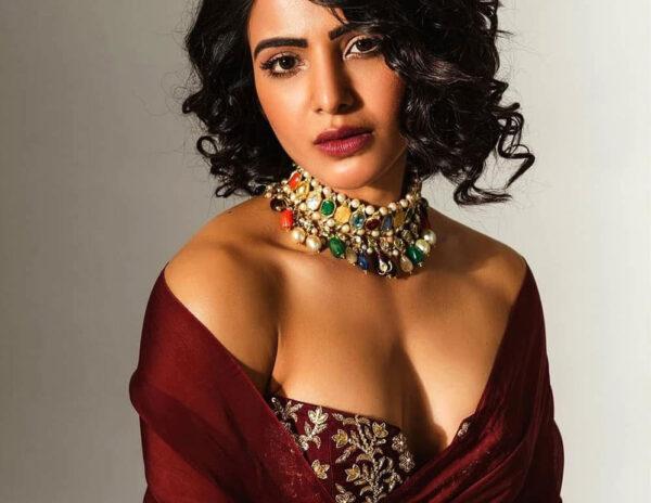 Pic Talk: A Glimpse Of Samantha's Frontal Beauty 