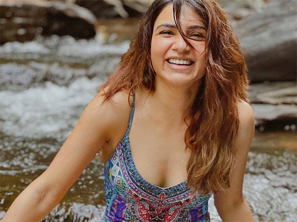 Pic Talk: Samantha's Sizzling Show In Bikini