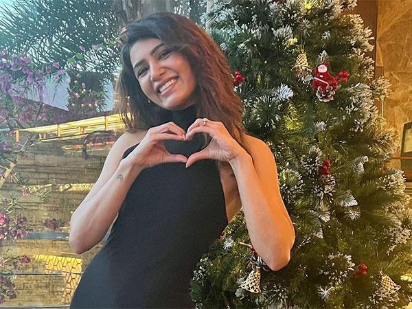 Samantha Is All Hearts For Ram Charan!