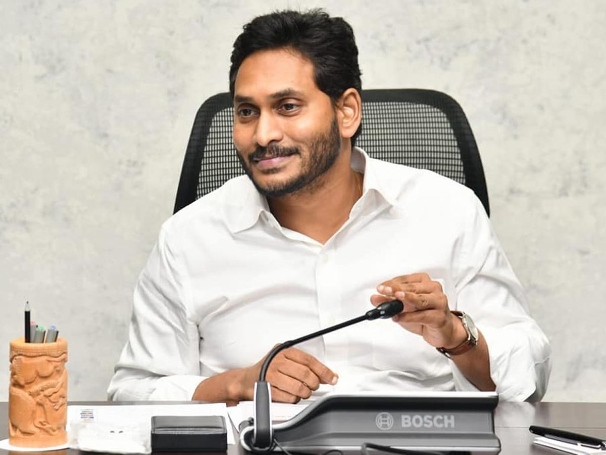 Danger Bells For YSR Congress On Social Media!