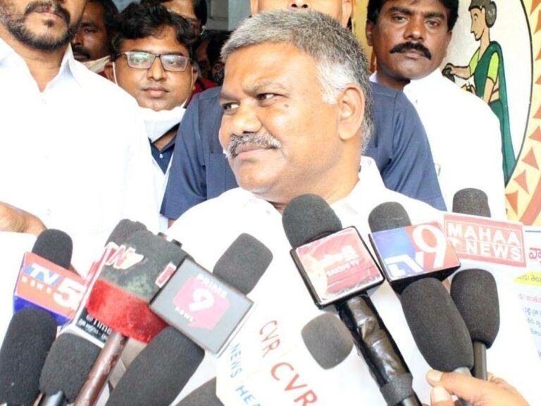 kethi reddy pedda reddy comments on jagan