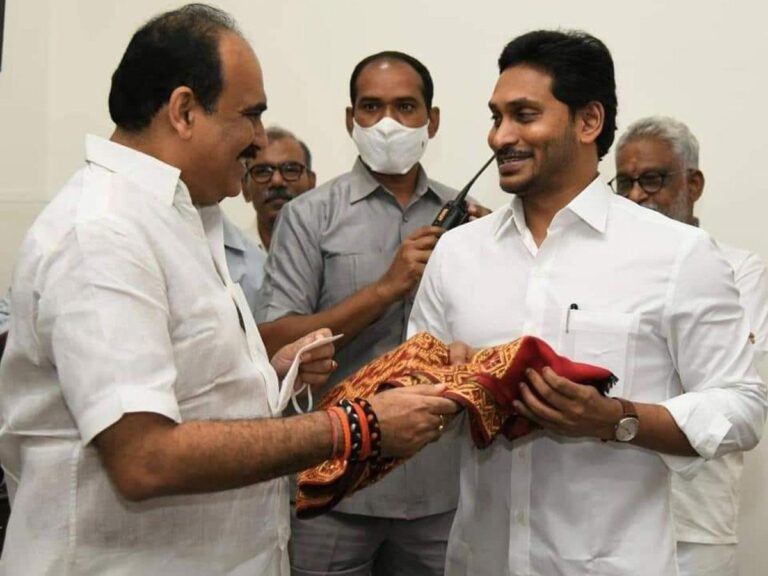 minister balineni srinivasa reddy ys jagan