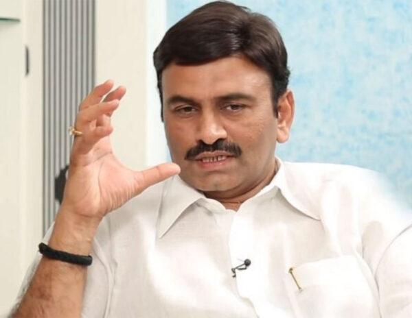 'పుష్ప' సీన్ రిపీట్ చేసిన ఏపీ 'మంత్రి'