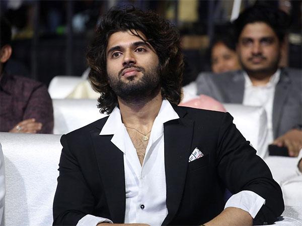 Fan's Unfair Advise to Vijay Devarakonda