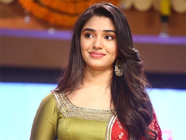 Growing Criticism On Cute Actress