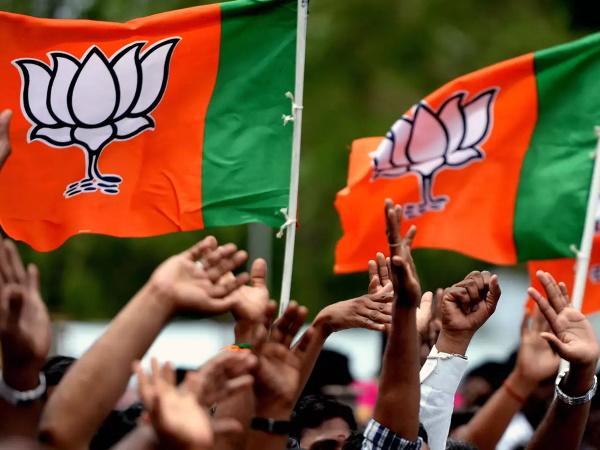 BJP Bhakts Badly Want Balayya