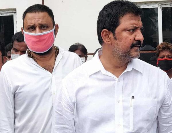 Kodali Nani Gudivada Casino- Vallabhaneni Vamsi