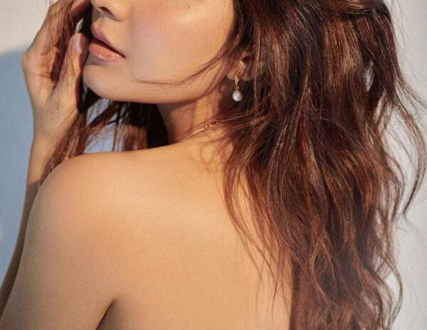 Pic Talk: Milky Beauty Goes Backless