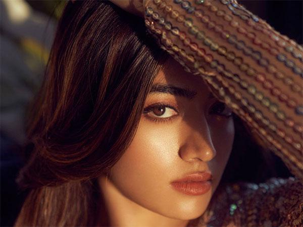 Pic Talk: Rashmika’s Cleavage Feast