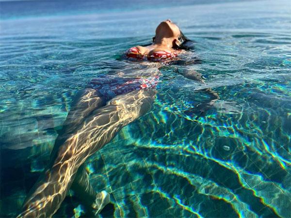 Pic Talk: Heating Up Water in Bikini!